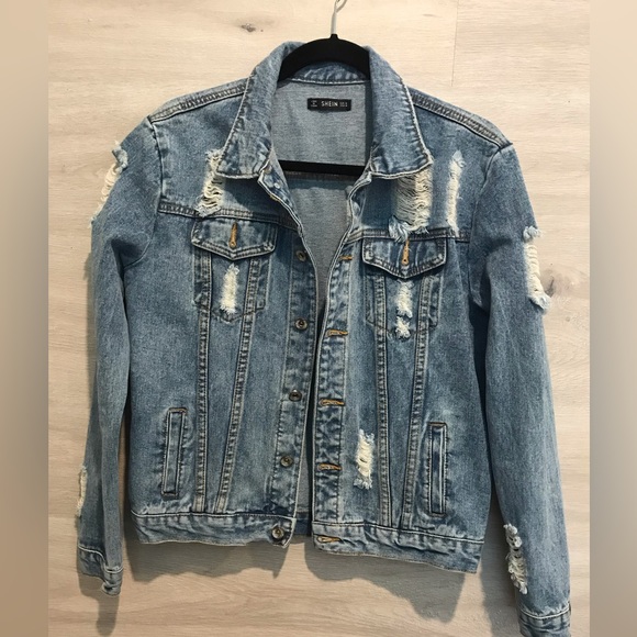 Jean Jacket distressed Womens size medium - Picture 1 of 5